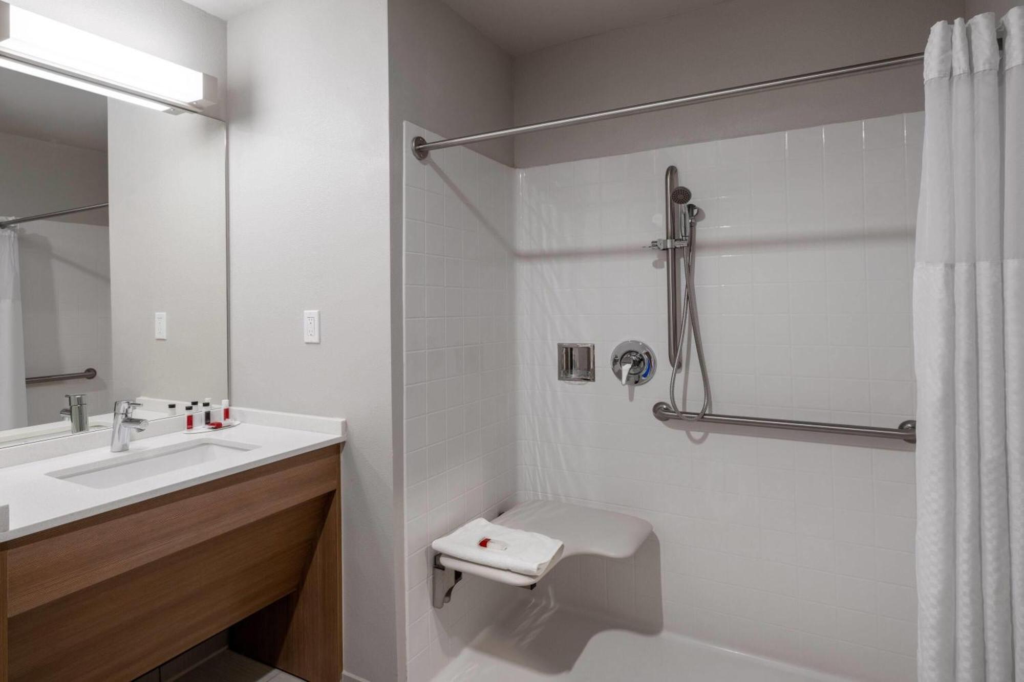 Microtel Inn & Suites By Wyndham Georgetown Lake Dış mekan fotoğraf